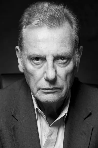 Paul Darrow